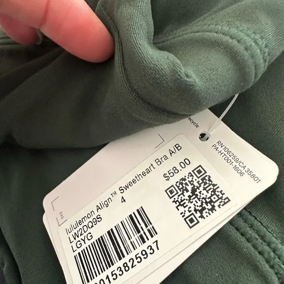 585. Lululemon athletica NWT Align Sweetheart Bra (A/B) Legacy Green size 4 💚