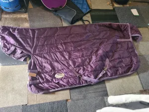 5'9 weatherbeeta 300g stable rug, great condition