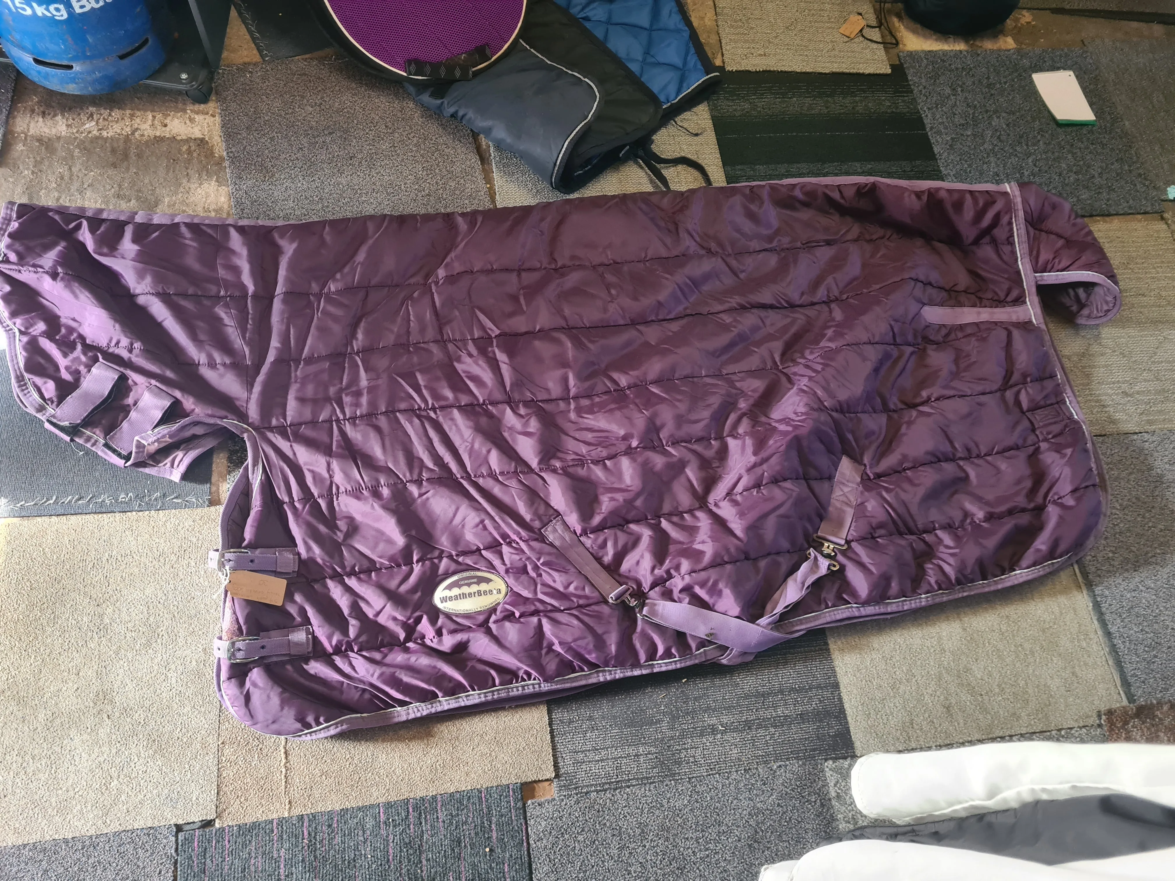 5'9 weatherbeeta 300g stable rug, great condition
