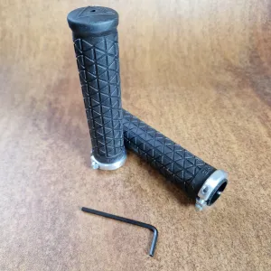 A'ME Tri 1.2 Lock On Grips