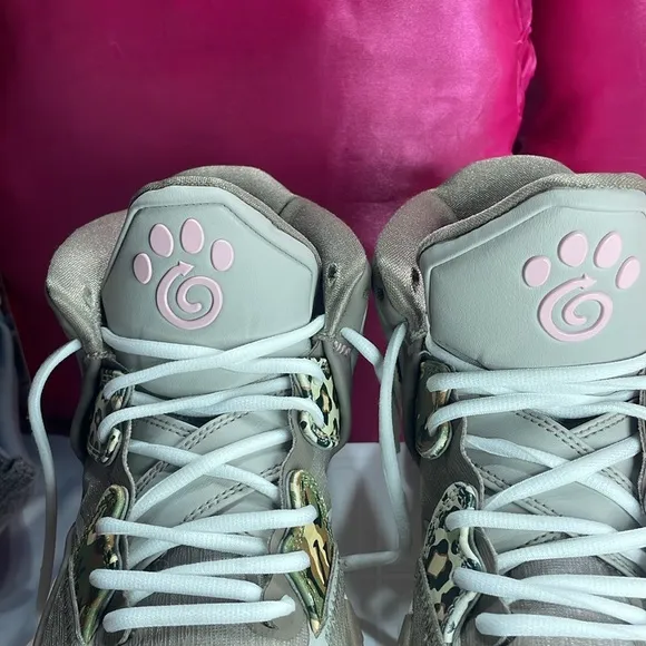 (B)‎ Nike Kyrie Infinity Leopard Print Basketball Shoes Iron Ore Light W, Size 9