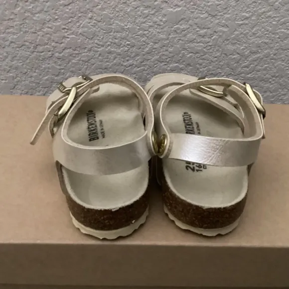 Birkenstock Kids' Rio Sandal, size 7-7.5US / 25EU