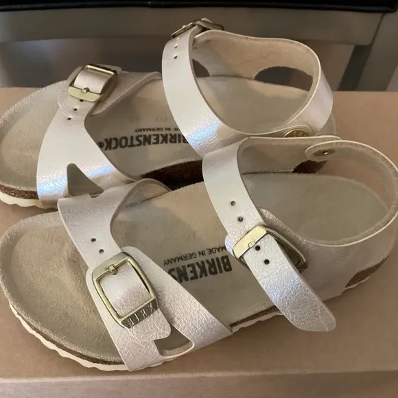 Birkenstock Kids' Rio Sandal, size 7-7.5US / 25EU