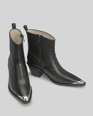 Chaos & Harmony Zealous Boot