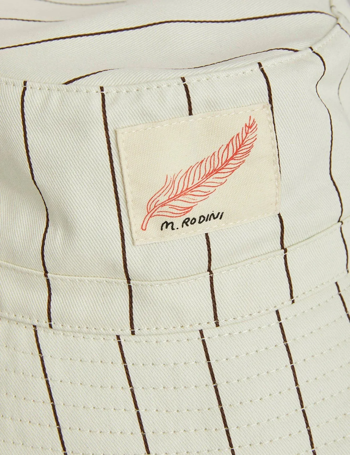 Feather hike hat-Offwhite