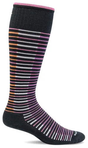 Featherweight FLAIR Knee-High Women - Black II Moderate Compression (15-20mmHg)
