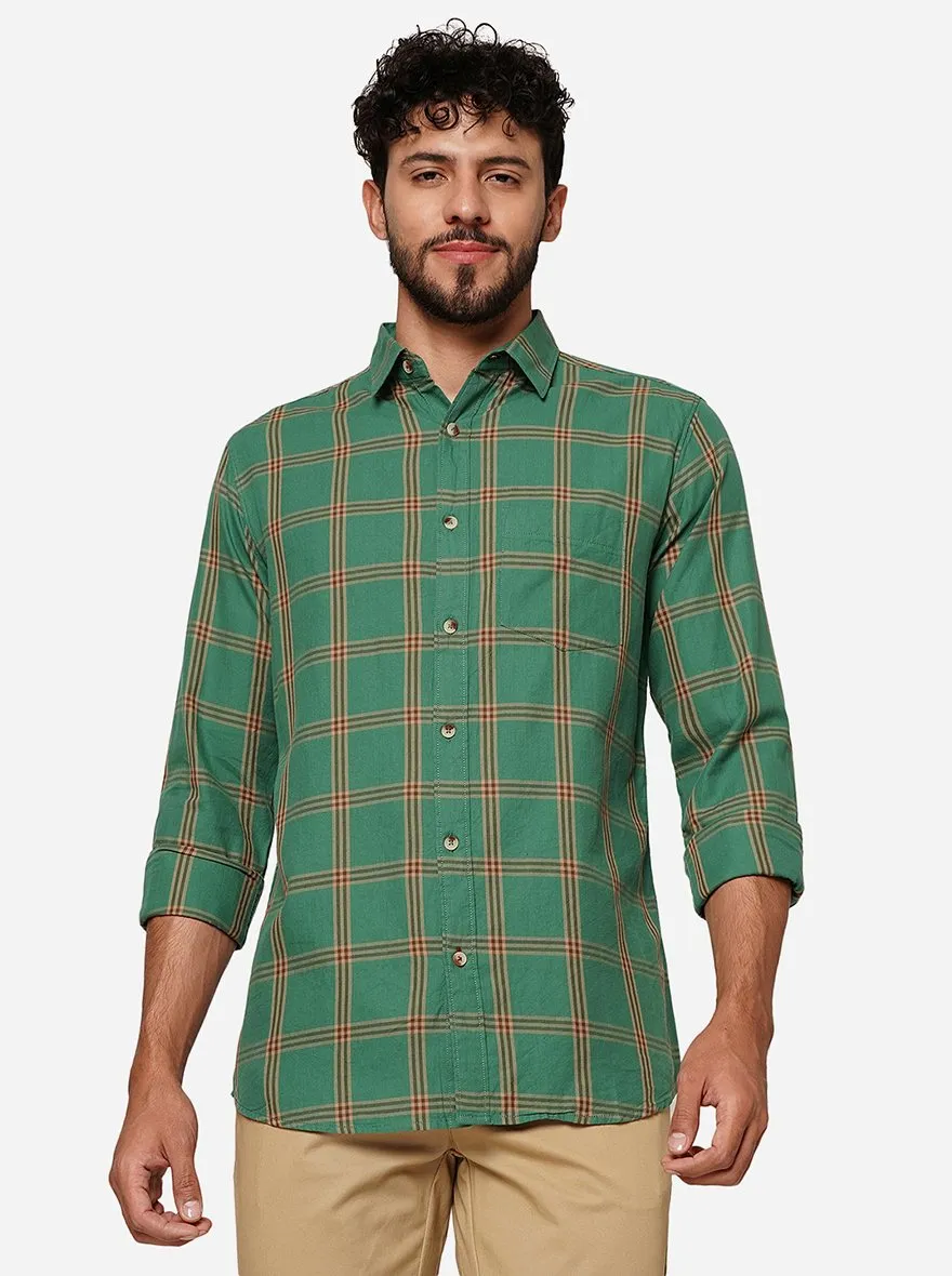 Green Checked Slim Fit Casual Shirt | JadeBlue