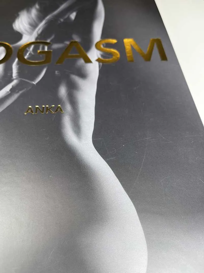 #Livre d'art YOGASM d'après l'idée d'Hélène Duval