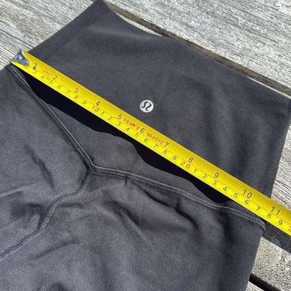 Lululemon Align Short 6&quot; black biker short size 2 NWT