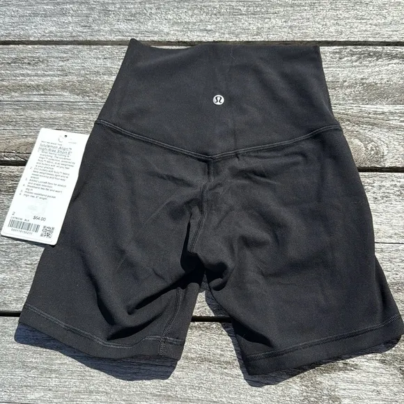 Lululemon Align Short 6&quot; black biker short size 2 NWT