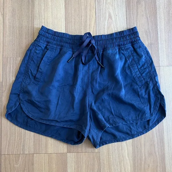 Lululemon Varsity shorts in dark purple