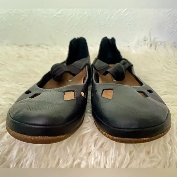 Merrell Women Size 6 36 Black Emme Leather Ankle Strap Zip Mary Jane Sport Shoe