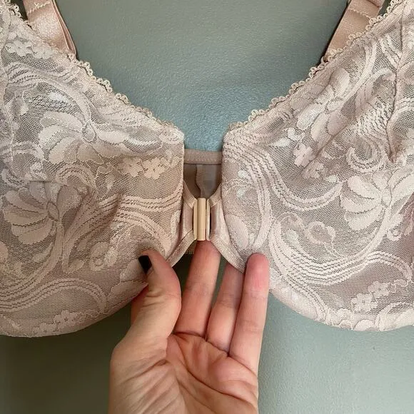 NWOT Glamorise WonderWire Front-Closure Stretch Lace Bra Size 40C Pink Nude Sexy