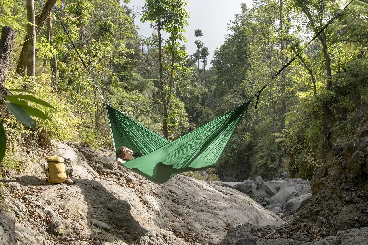 THE LIGHTEST HAMMOCK