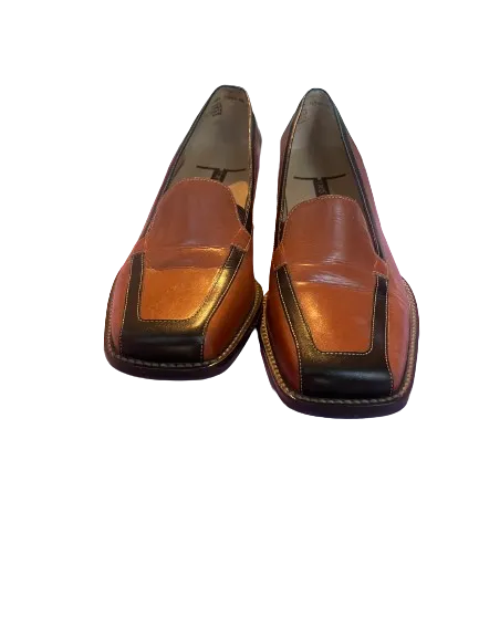 Trotters Brown Leather Square Toe Pumps