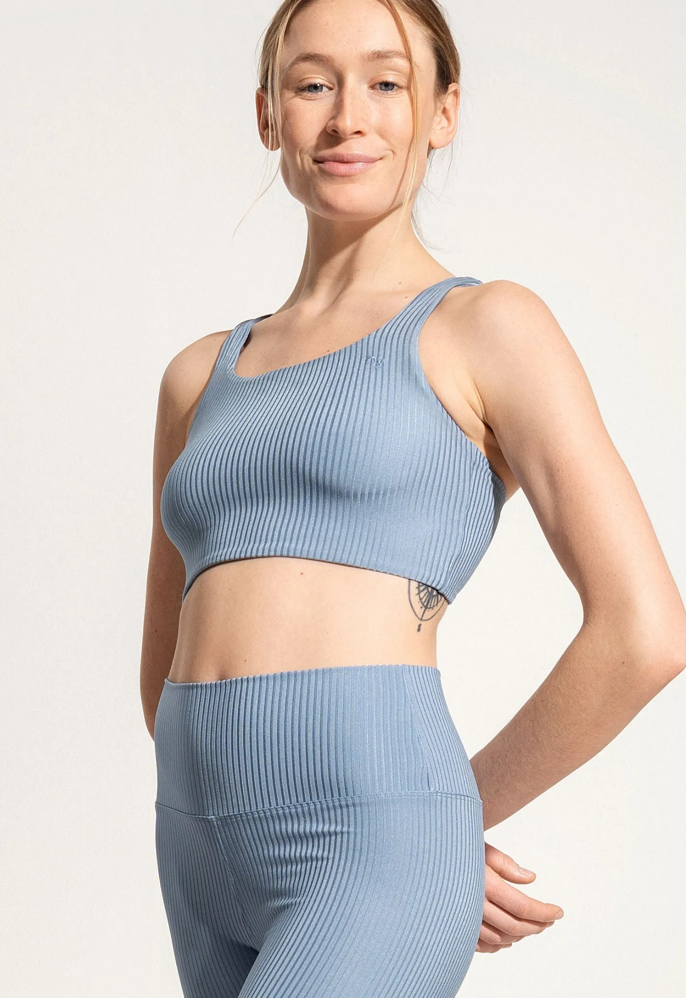 Yoga Top “Mica” in blue rib