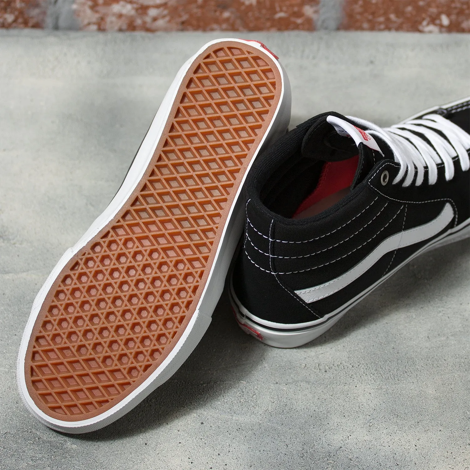 Zapatilla Skate SK8-Hi Black/White